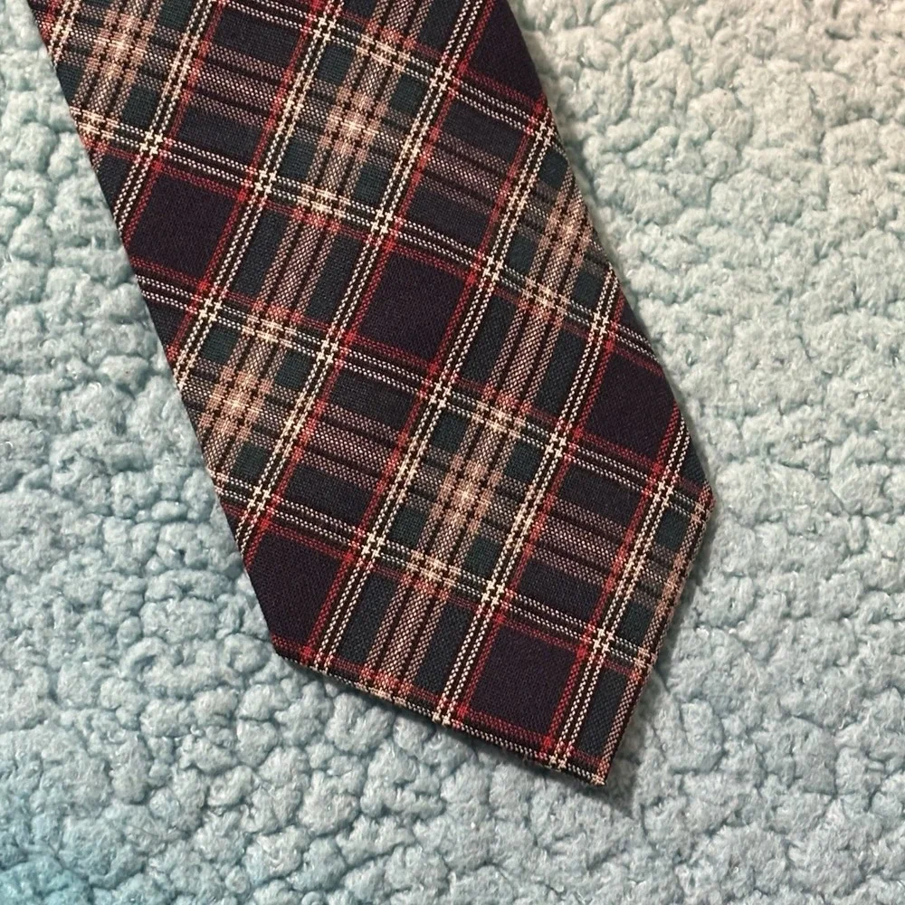 vintage Pendleton 100% virgin wool Tartan plaid tie
